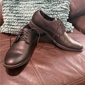 Mens size 7.5 black dress shoes